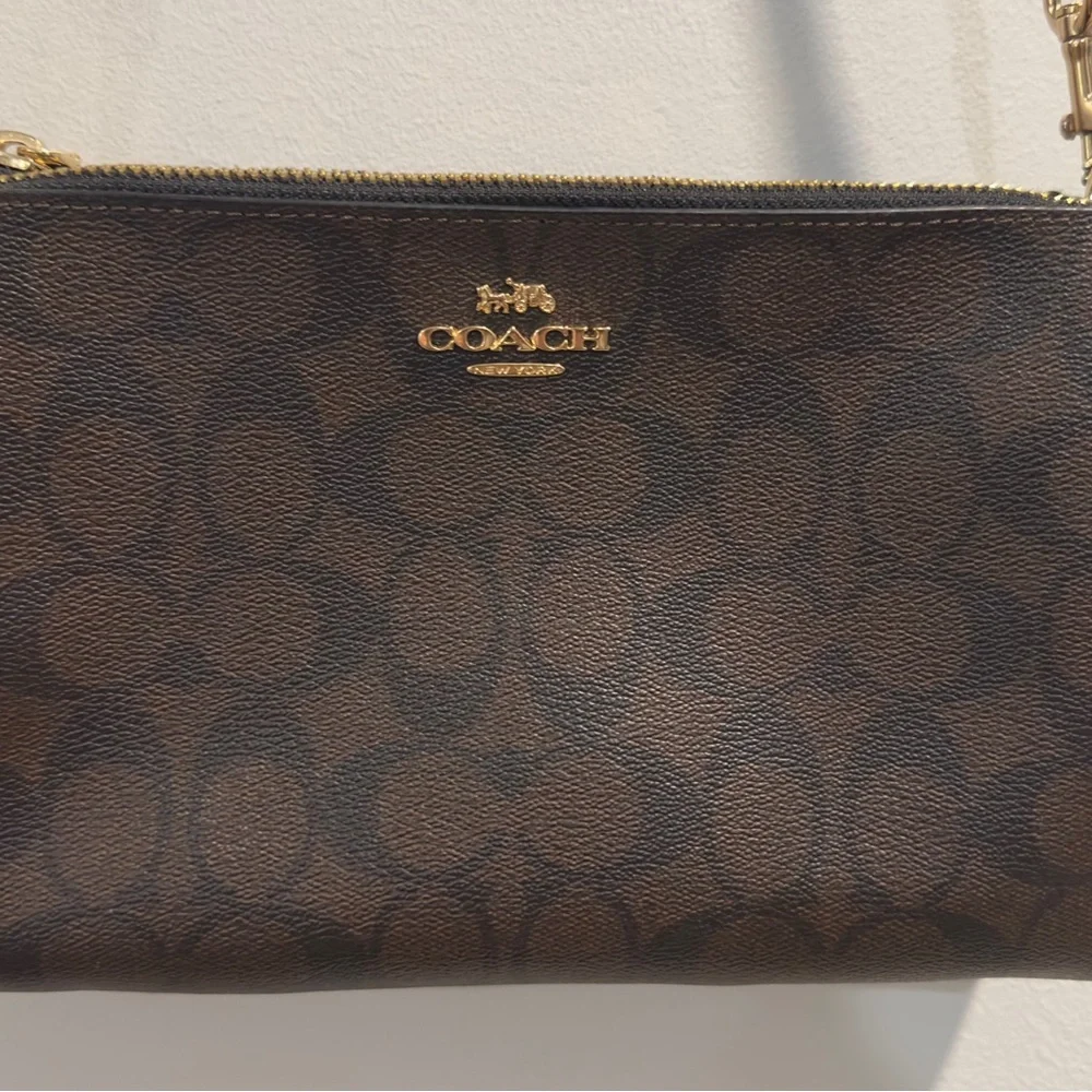 Coach Lyla Signature Canvas Brown Crossbody Bag/clutch - Picture 2 of 7